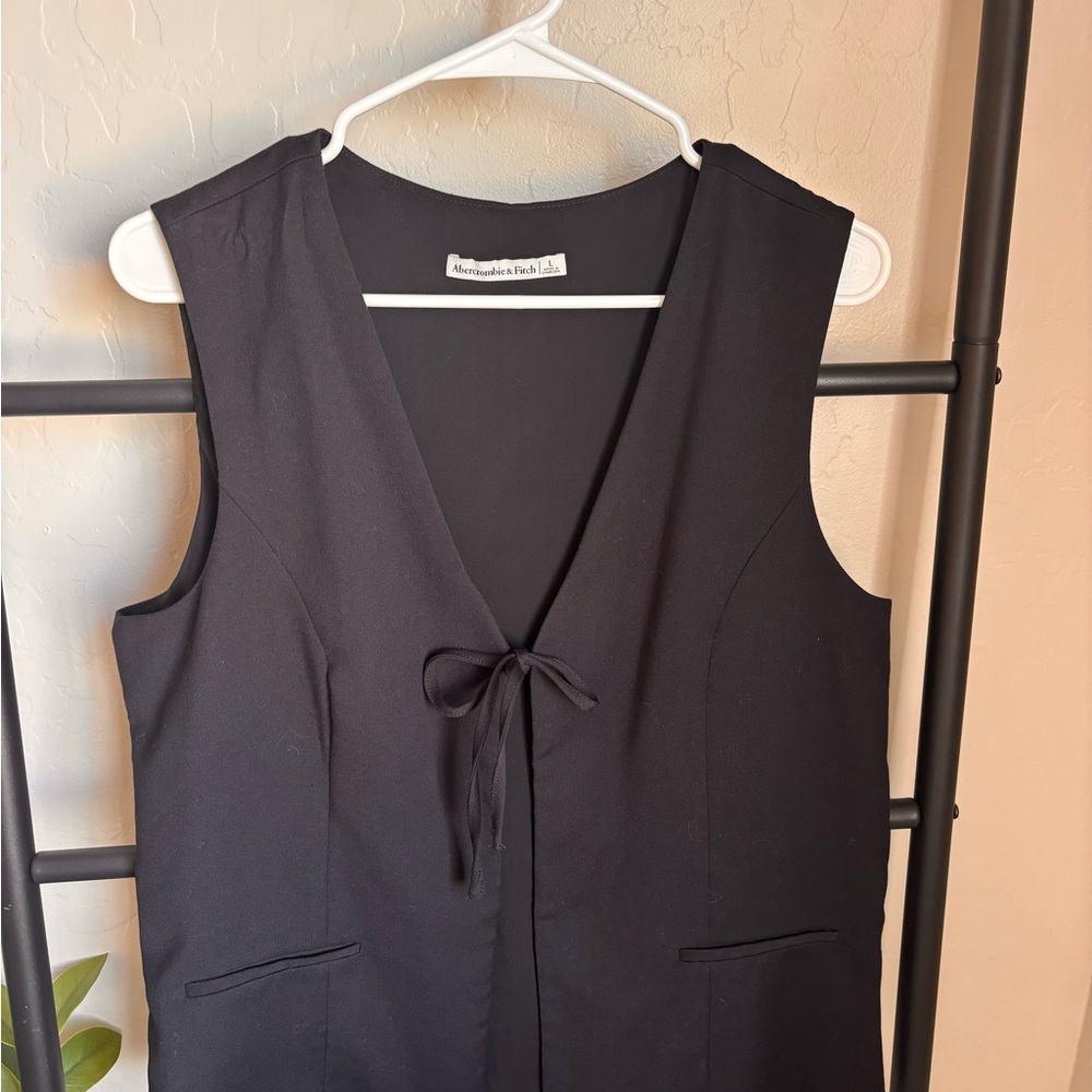 Abercrombie & Fitch black V-Neck tie Top